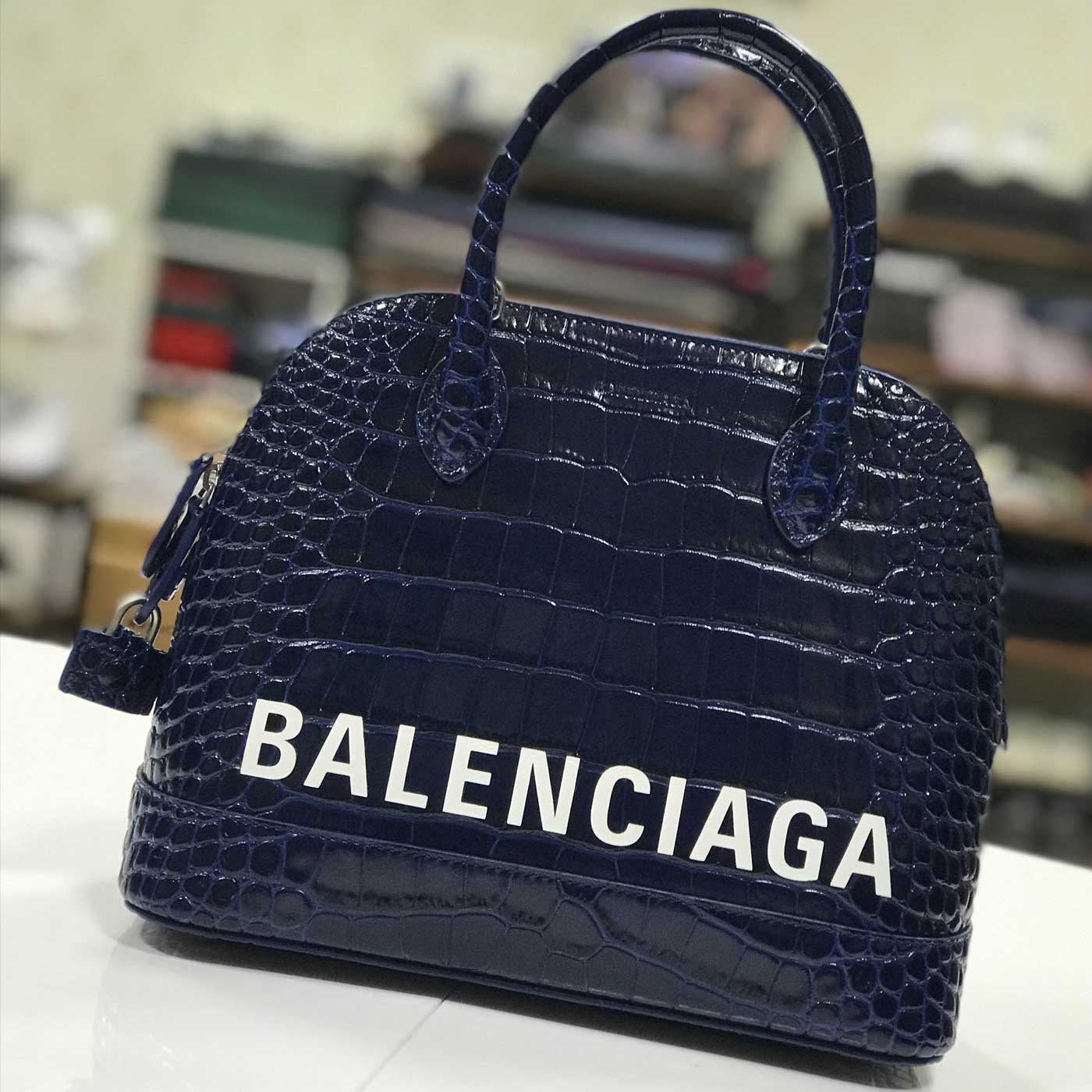 バレンシアガ バッグ